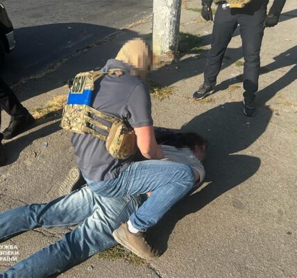 Священник УПЦ МП торгував російською зброєю та боєприпасами